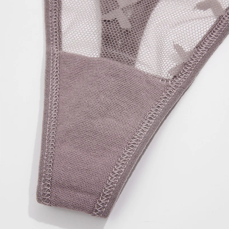 String sexy taille basse