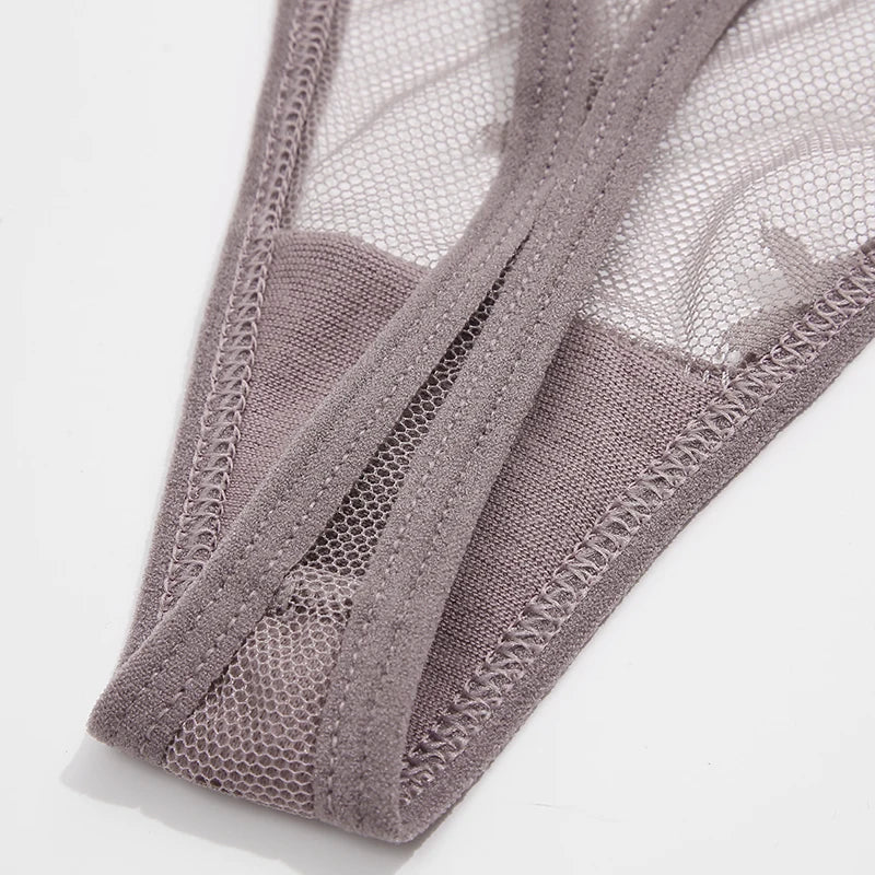 String sexy taille basse