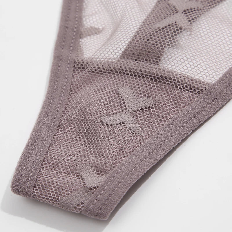 String sexy taille basse